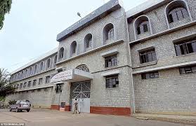 ವಿಐಪಿ ಸೌಲಭ್ಯ ನೀಡಿದ್ದು ಪಿಎಸ್ಸೈ ಗಜರಾಜ?